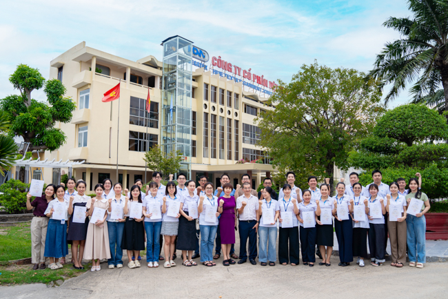 Công ty Cổ phần Dệt May Huế tổ chức tập huấn ứng dụng AI trong công việc văn phòng